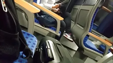 ตื่นเต้นจากการสอดใส่องคชาติเข้าไปในช่องคลอด ดู คลิป วีดีโอ โป้