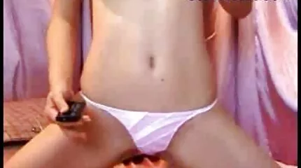 สีบลอนด์ในหีขนดกนิ้วสีน้ำเงิน หนัง วีดีโอ โป๊