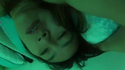 คนรักระยำหญิงสาวในชุดคาปรอนอย่างถูกต้อง ดู วีดีโอ หนัง โป้