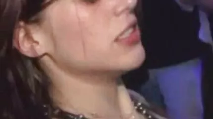 ร่วมเพศอย่างเร่าร้อนต่อหน้ากล้องของคู่รักที่ฉีกขาด ดู วี โอ โป๊