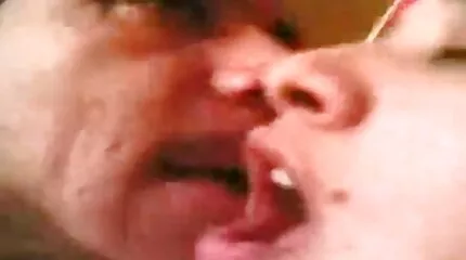 เครื่องเพศที่มีประสิทธิภาพมาก fucks ภรรยา วีดีโอ โป้ เกาหลี